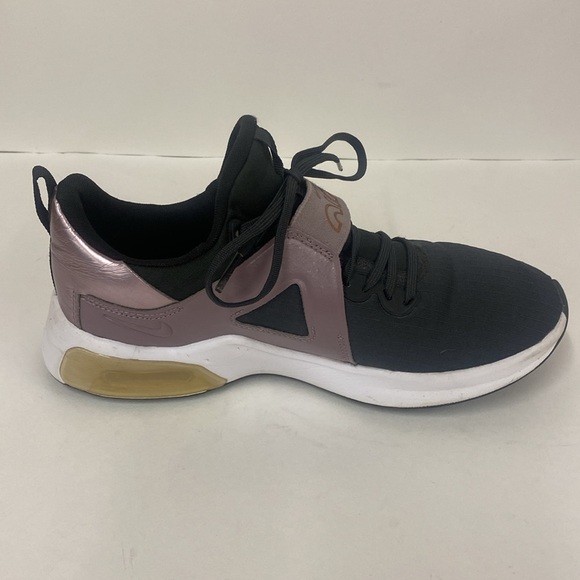 Womens Nike Air Max Bella TR.  Smoke dark gray and metallic copper.Size 7.5 - Picture 2 of 8